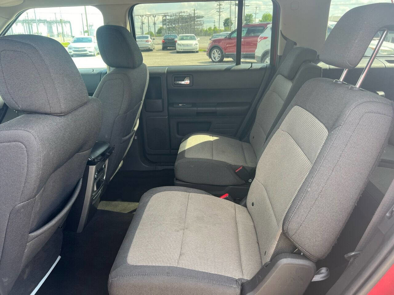 Used 2009 Ford Flex SE image 17