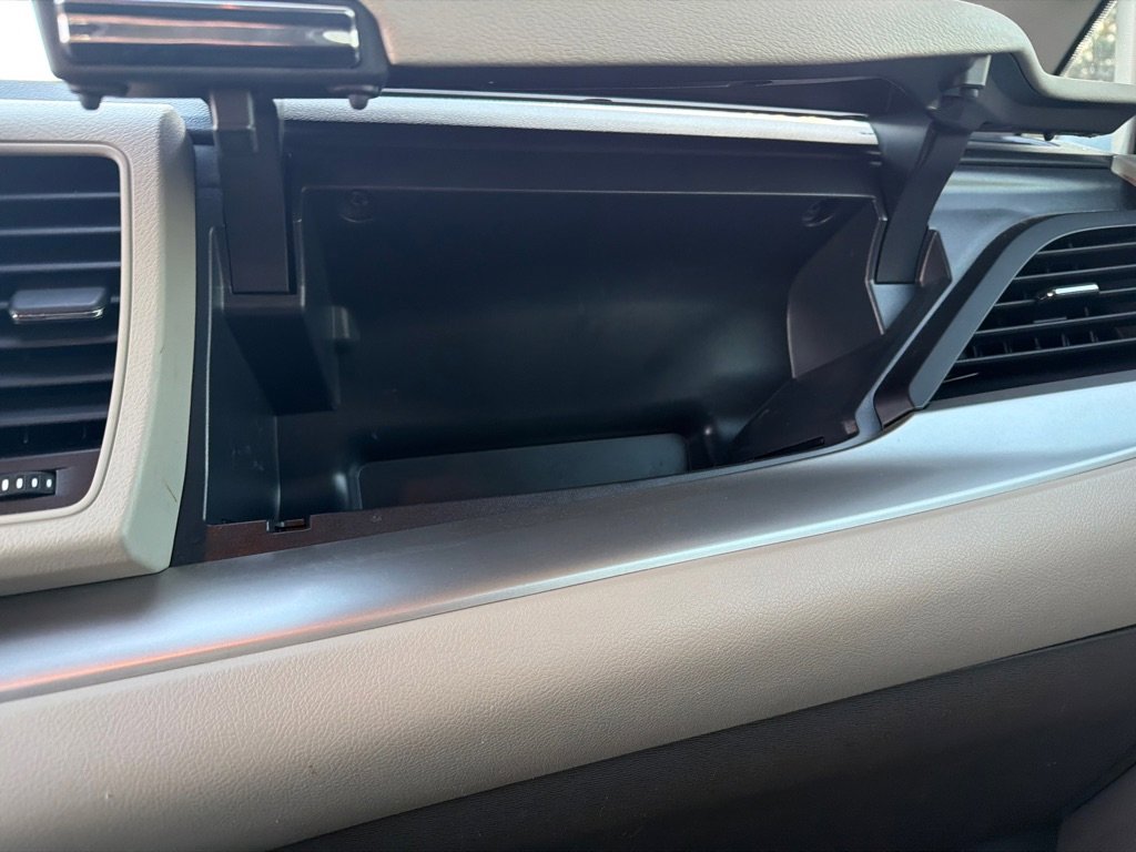 Used 2020 Toyota Sienna LE image 25