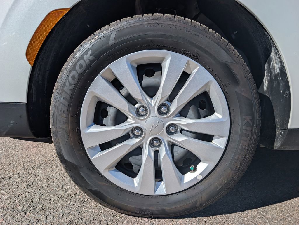 Certified 2025 Kia Soul LX image 13