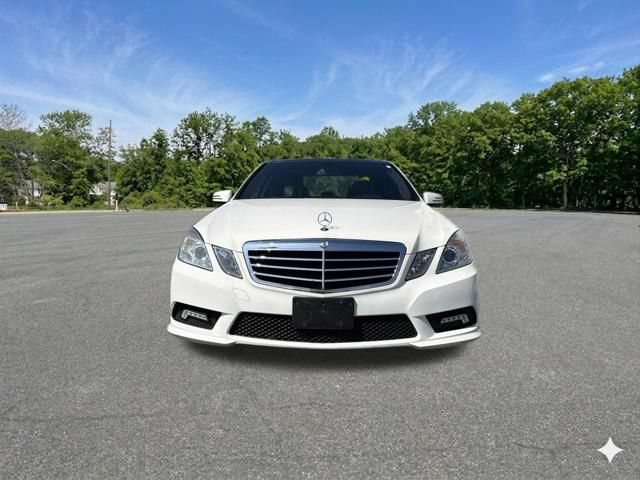 Used 2011 Mercedes-Benz E 350 4MATIC Sedan image 3