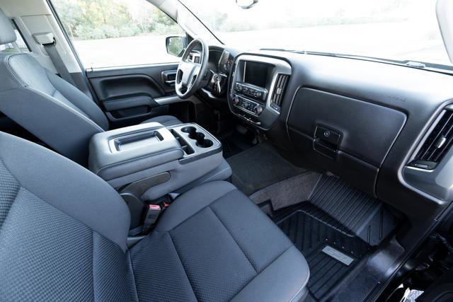 Used 2018 Chevrolet Silverado 1500 LT w/ All Star Edition image 27