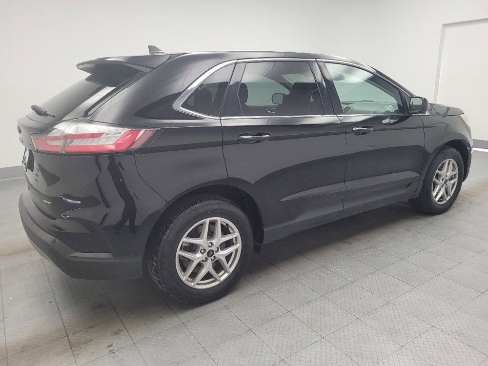 Used 2024 Ford Edge SEL image 10