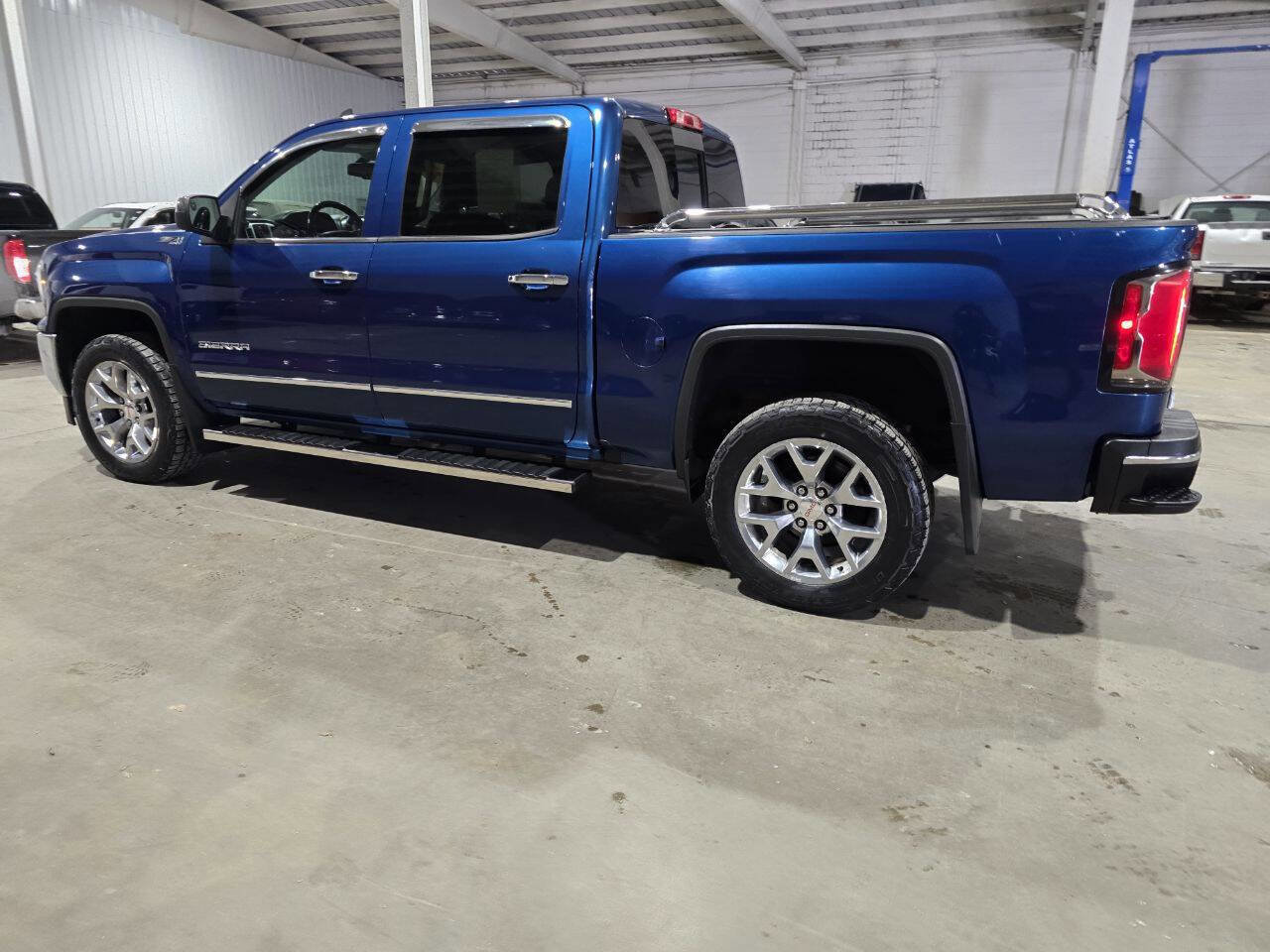 Used 2018 GMC Sierra 1500 SLT w/ SLT Premium Package image 7