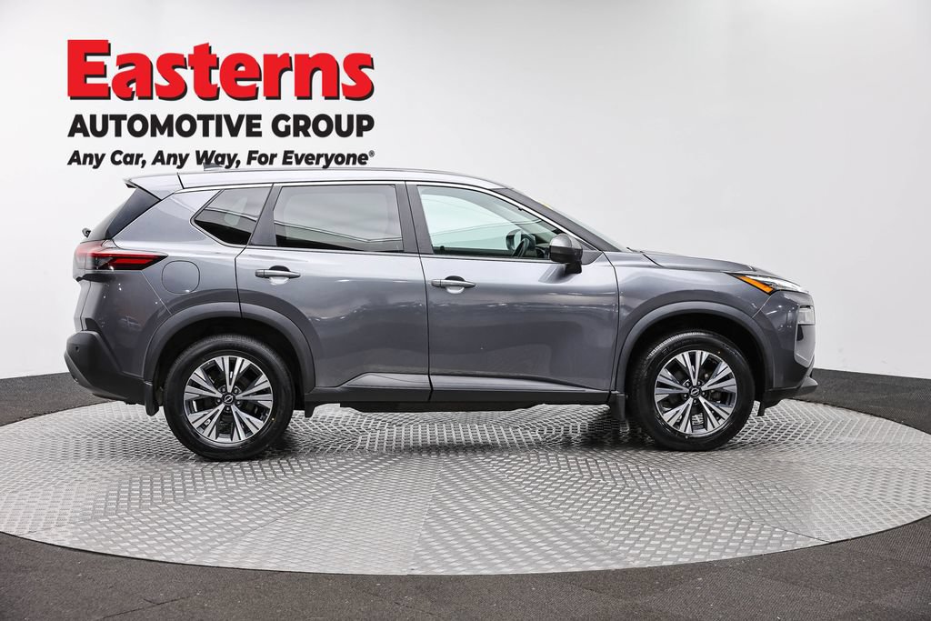 Used 2023 Nissan Rogue SV AWD/4WD image 4