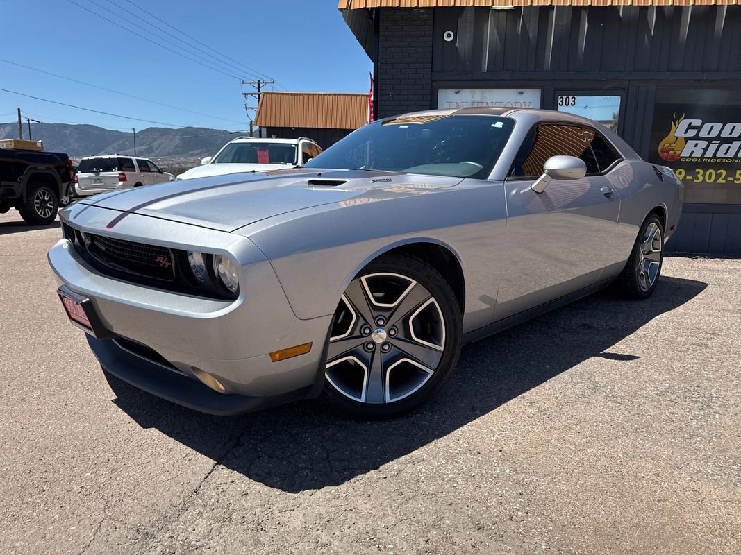 Used 2014 Dodge Challenger R/T Plus RWD image 2