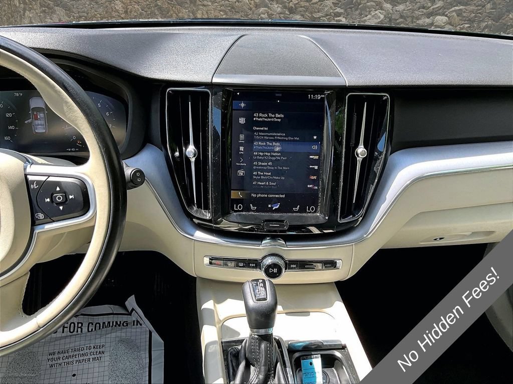 Used 2020 Volvo XC60 T6 Momentum w/ Protection Package Premier AWD/4WD image 6