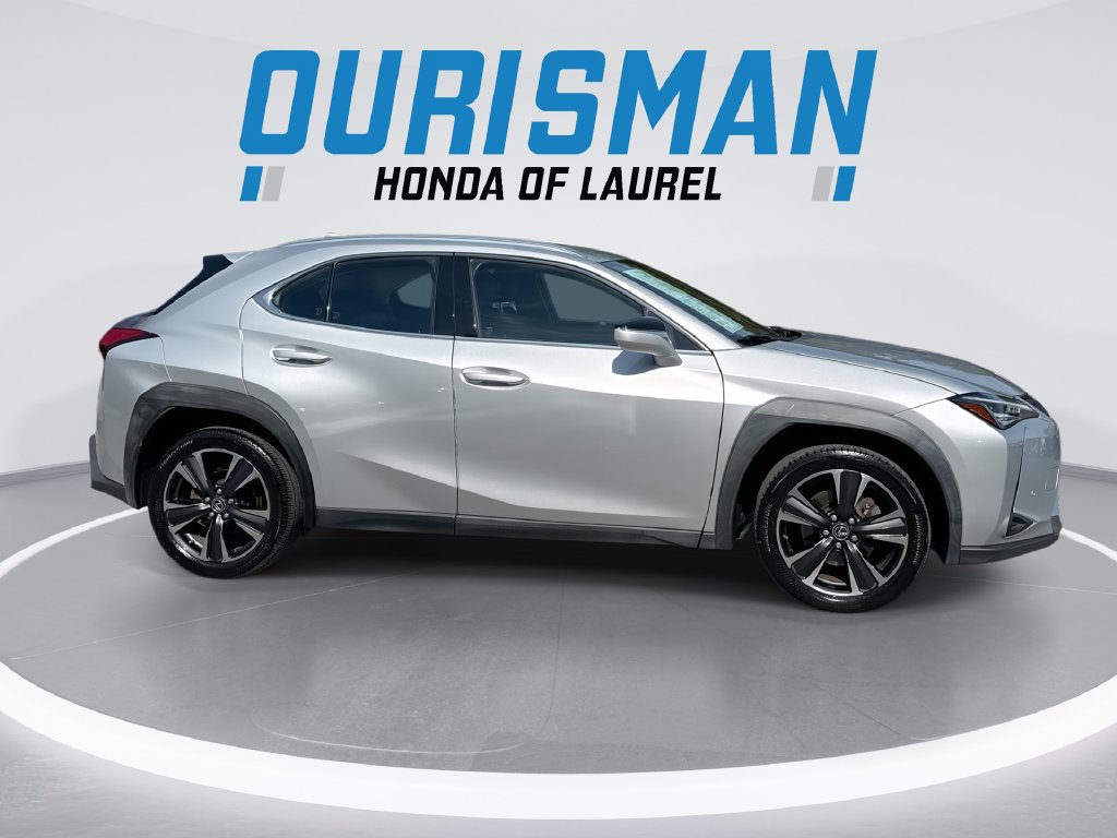 Used 2019 Lexus UX 200 w/ Premium Package FWD image 9