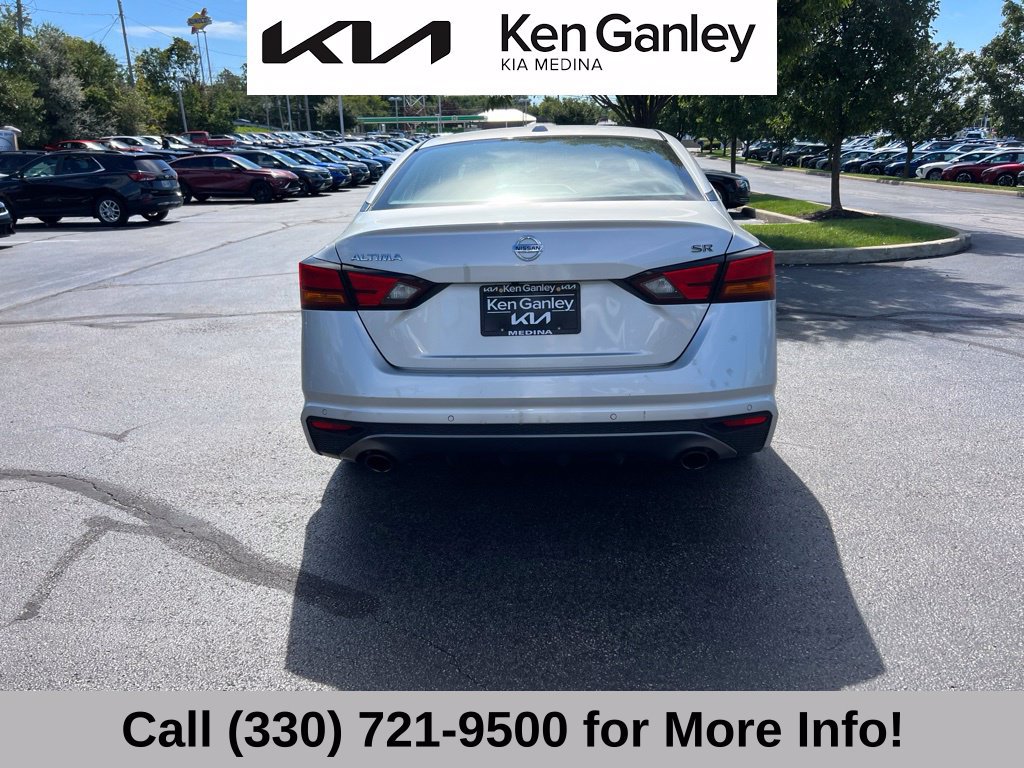 Used 2020 Nissan Altima 2.5 SR FWD image 11