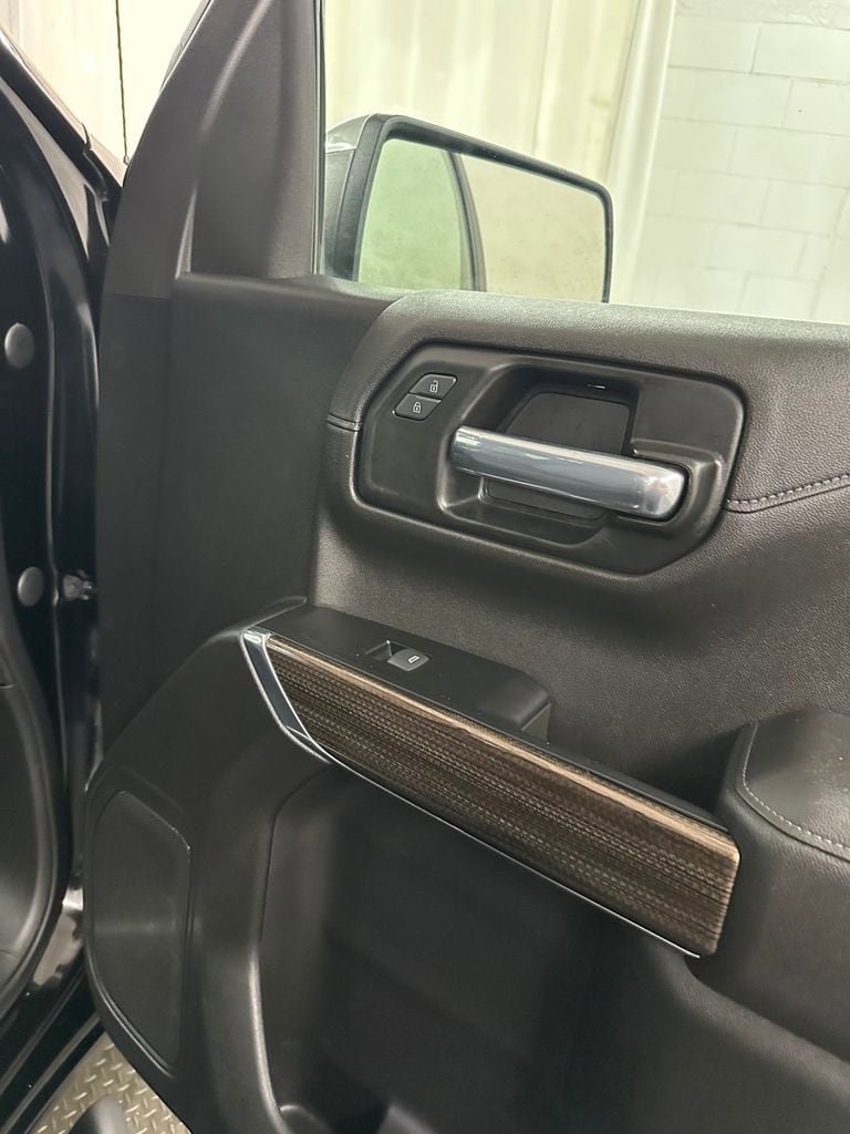 Used 2022 Chevrolet Silverado 1500 LT AWD/4WD image 33