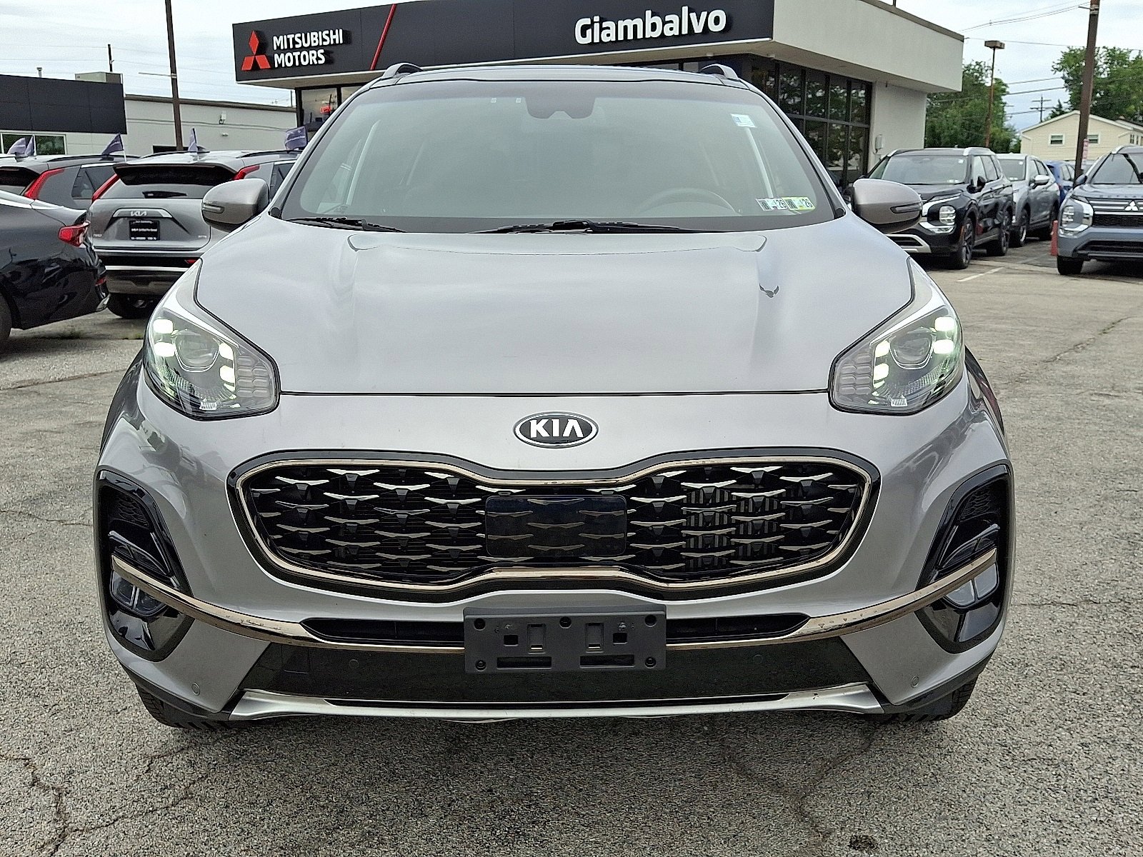 Used 2022 Kia Sportage SX image 2