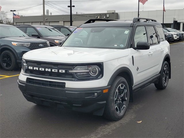 Certified 2023 Ford Bronco Sport Outer Banks w/ Tech Package image 2