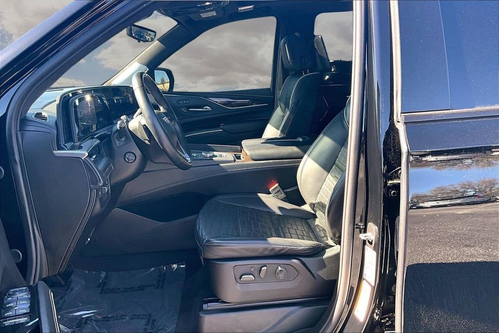 Certified 2024 Cadillac Escalade ESV Sport Platinum w/ LPO, Floor Liner Package image 21