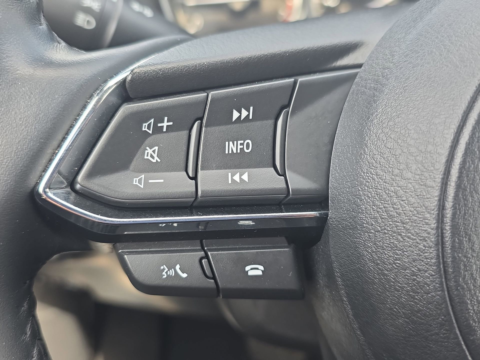 Used 2024 MAZDA CX-5 AWD 2.5 S w/ Select Package image 16