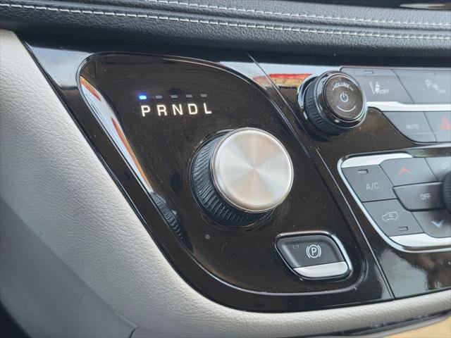 Certified 2023 Chrysler Pacifica Touring-L FWD image 30