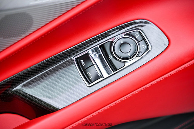 Used 2020 Chevrolet Corvette Stingray Premium Cpe w/ 3LT Preferred Equipment Group image 30