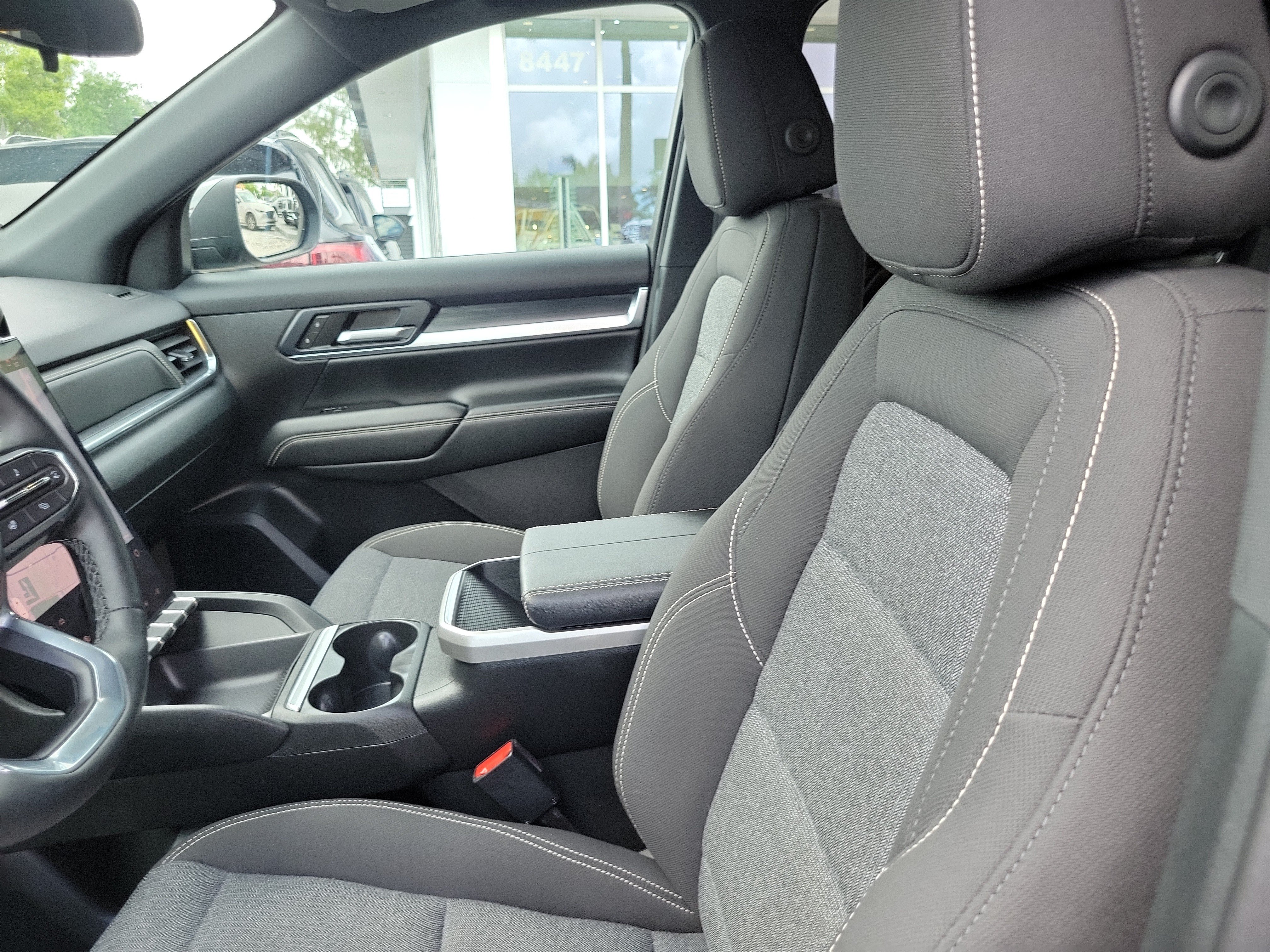 Used 2025 GMC Terrain Elevation w/ Black Edition AWD/4WD image 12