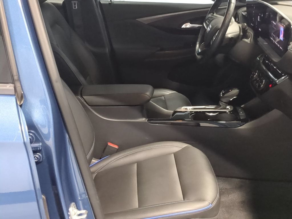 Used 2025 Buick Envista Sport Touring w/ Convenience I Package FWD image 27