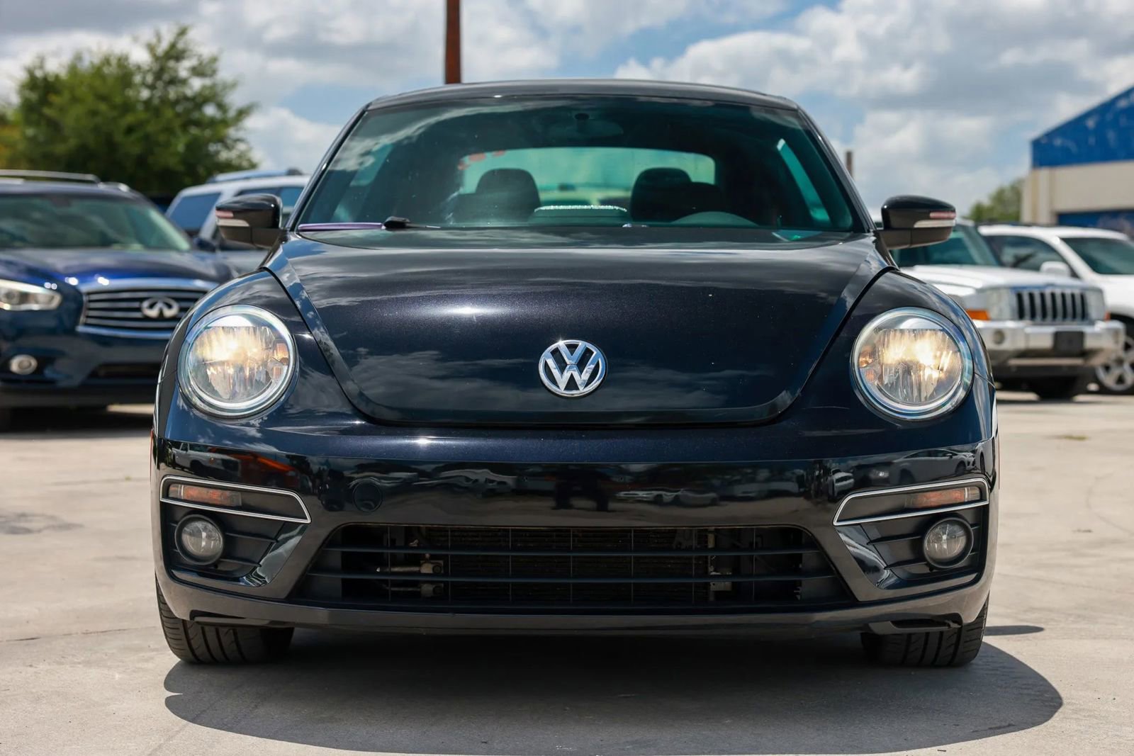 Used 2014 Volkswagen Beetle R-Line image 10