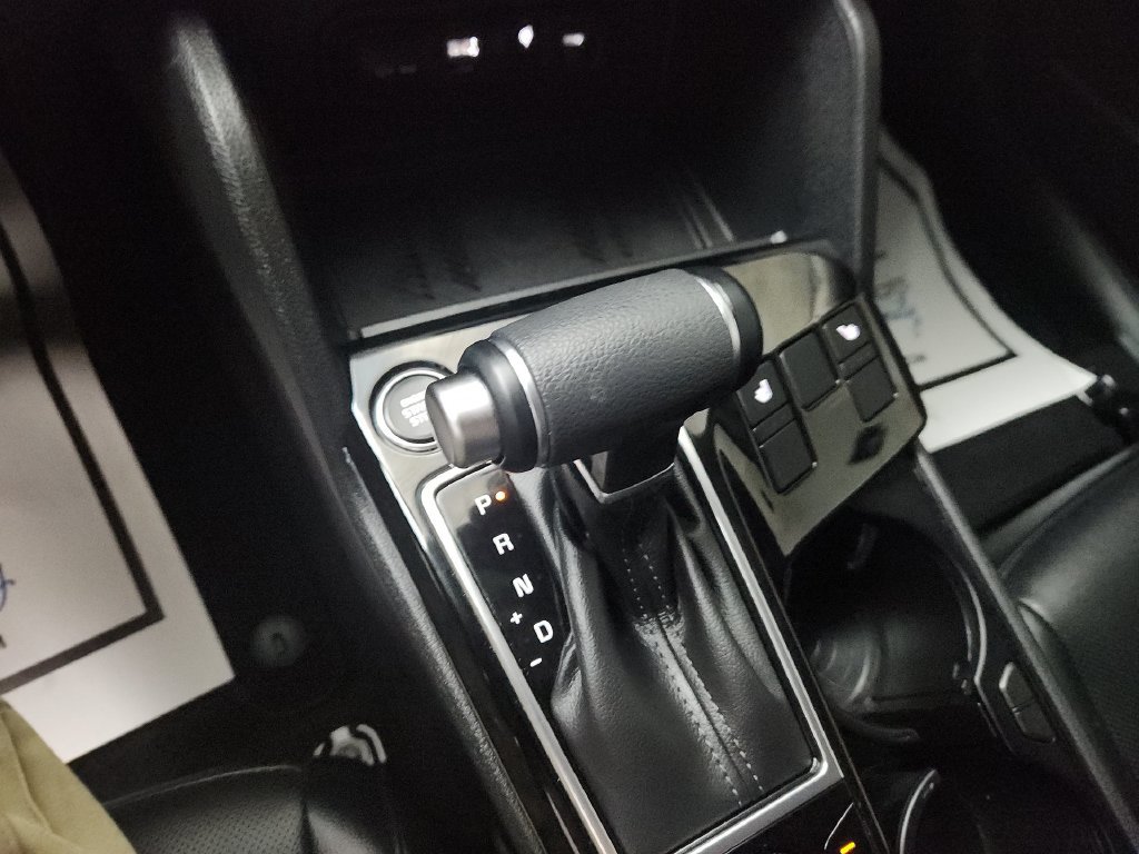 Used 2025 Kia Sportage EX FWD image 26