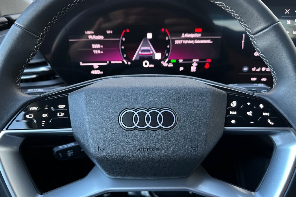 Used 2025 Audi Q5 Premium w/ Premium Plus AWD/4WD image 33
