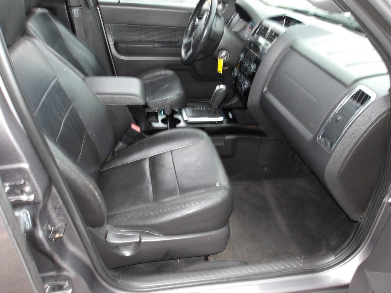 Used 2011 Ford Escape Limited image 6