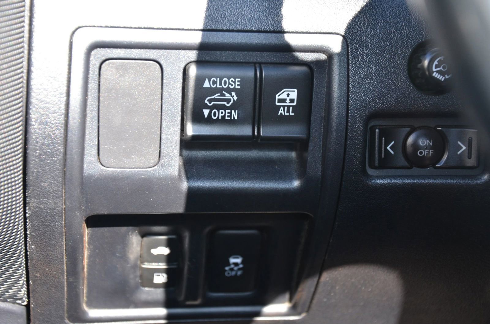 Used 2014 Lexus IS 250C w/ Luxury Package image 34