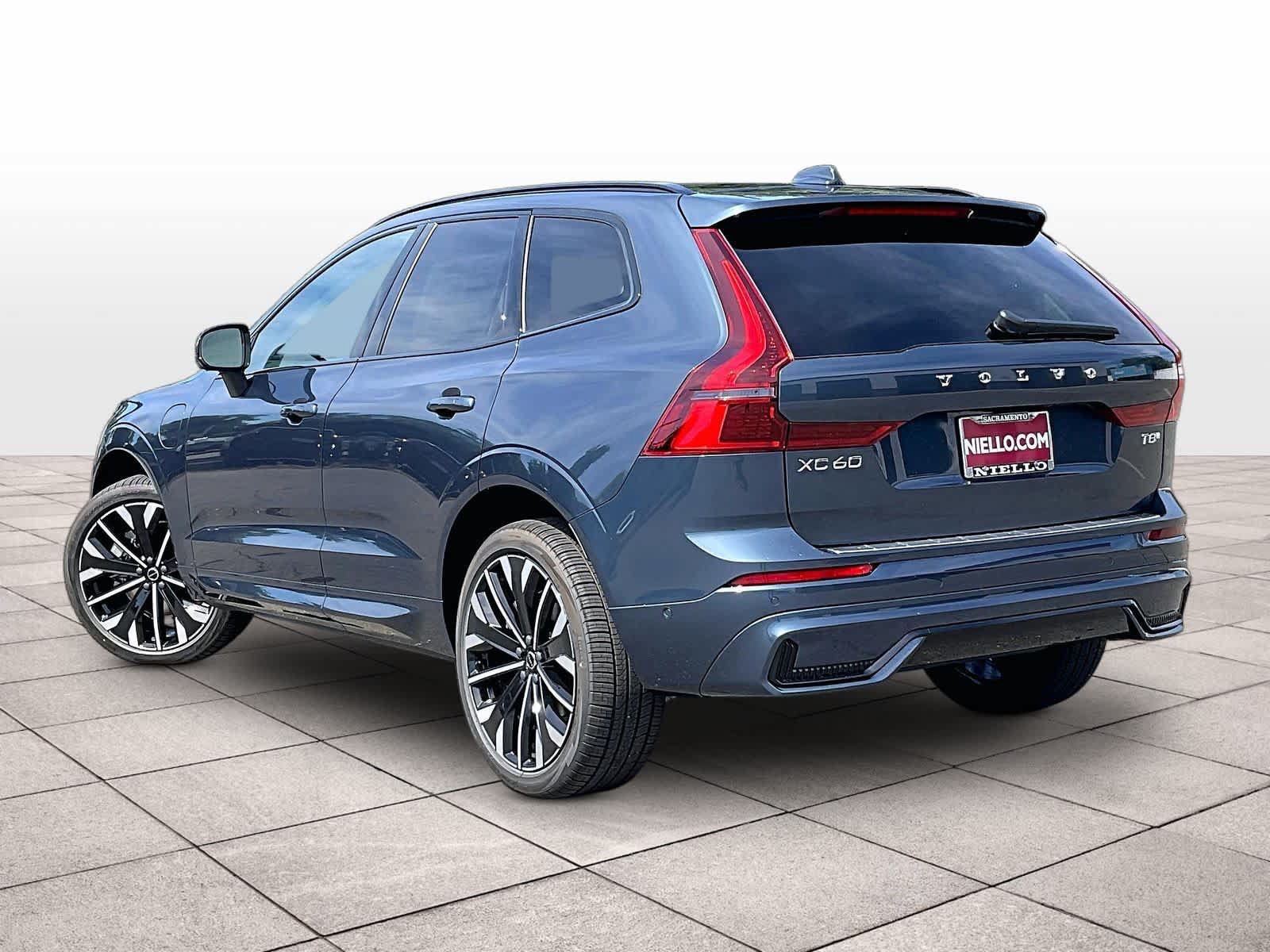 New 2026 Volvo XC60 T8 Ultra w/ Climate Package AWD/4WD image 3