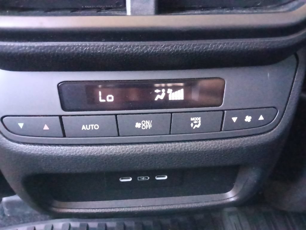 Used 2025 Honda Pilot EX-L image 26