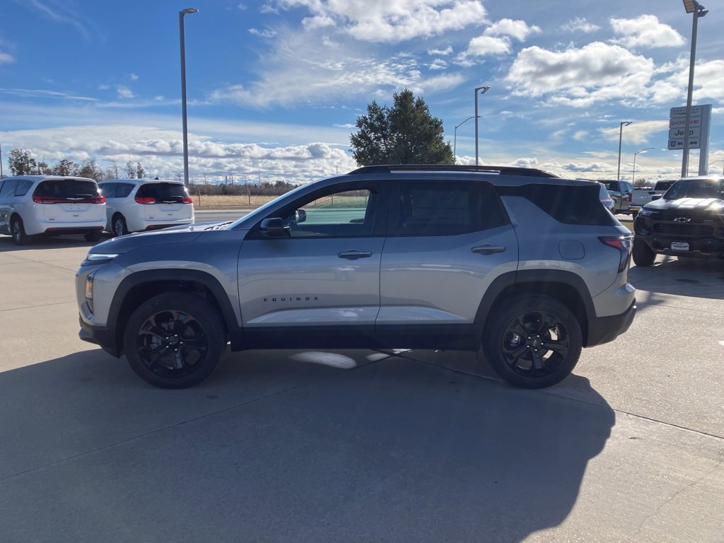New 2026 Chevrolet Equinox LT image 2