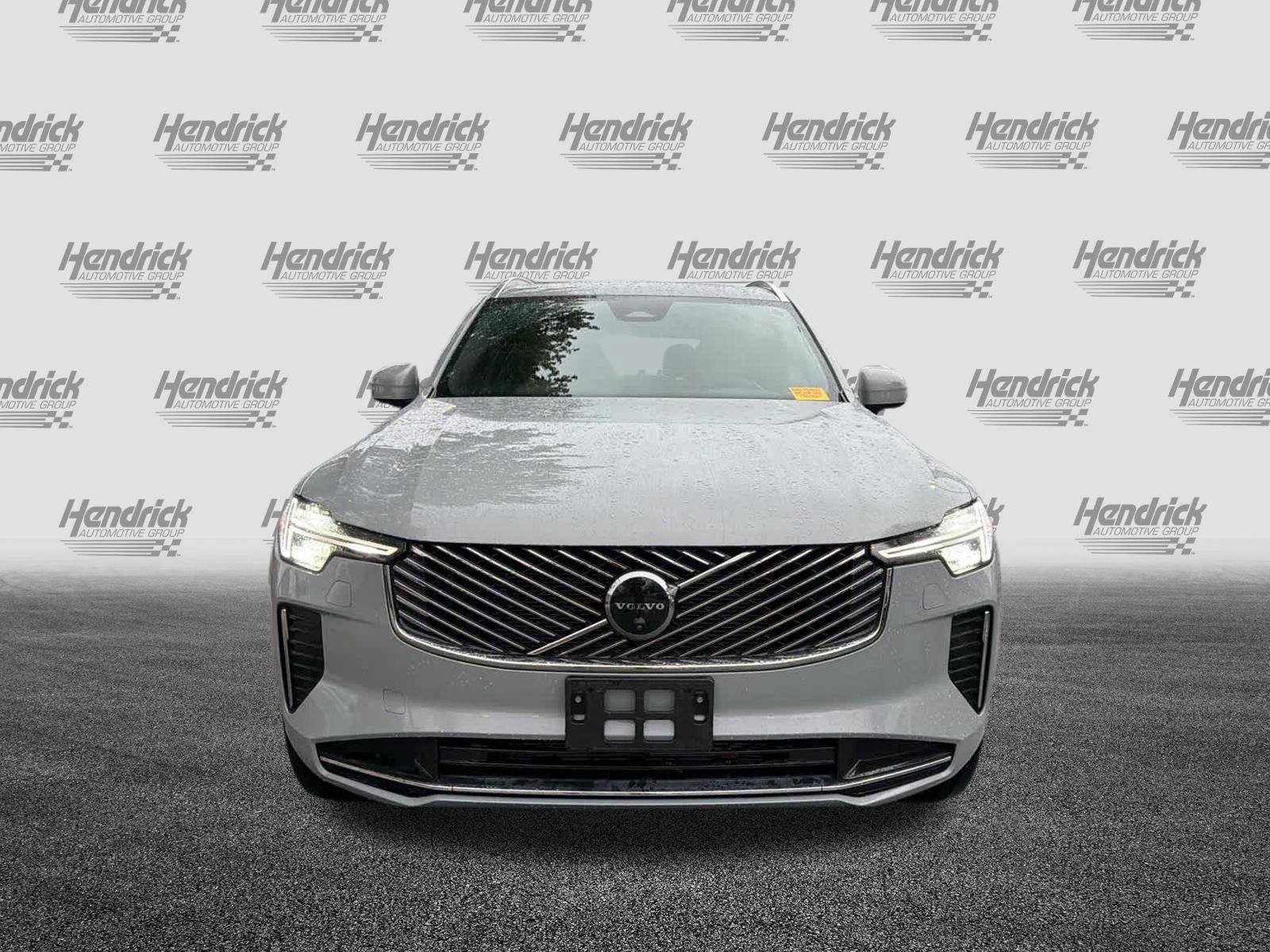 Used 2025 Volvo XC90 B5 Plus image 3