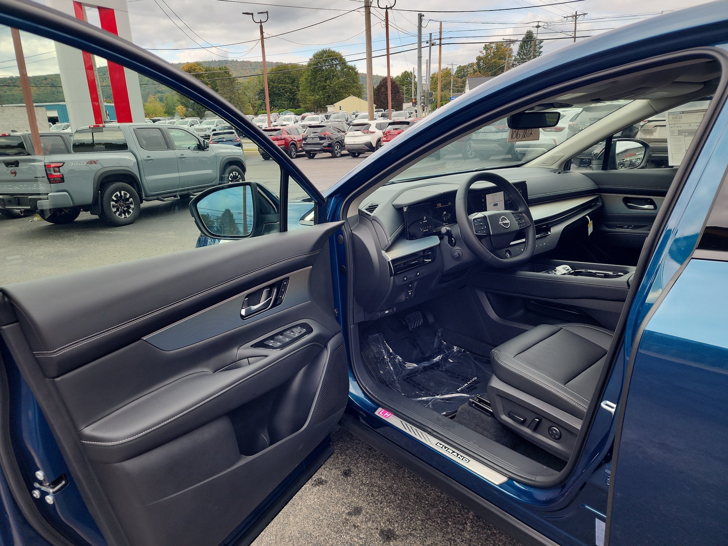 New 2027 Nissan Murano Platinum w/ Cargo Package AWD/4WD image 10
