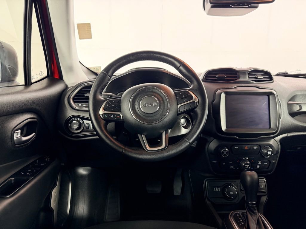 Used 2022 Jeep Renegade Latitude w/ Sun/Sound Group image 15