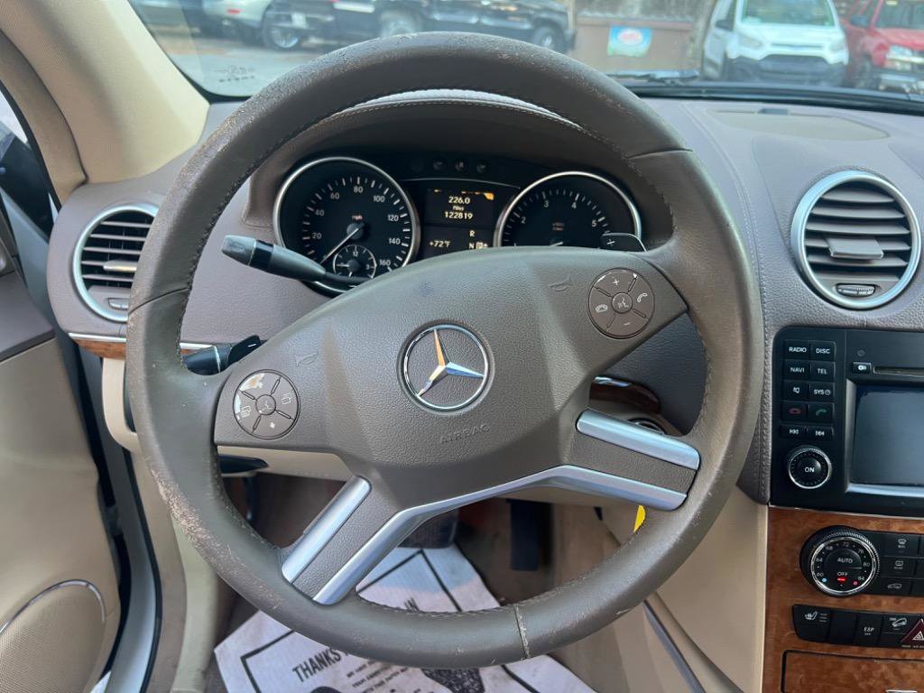 Used 2009 Mercedes-Benz GL 450 4MATIC image 26