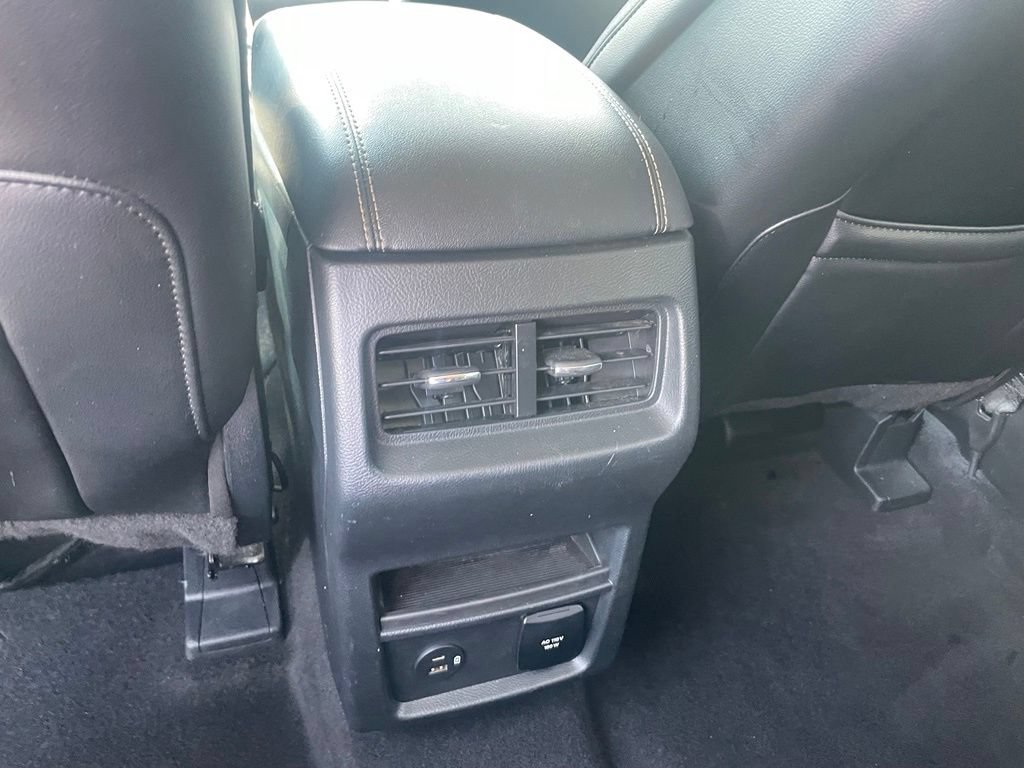 Used 2021 Ford Edge Titanium AWD/4WD image 24