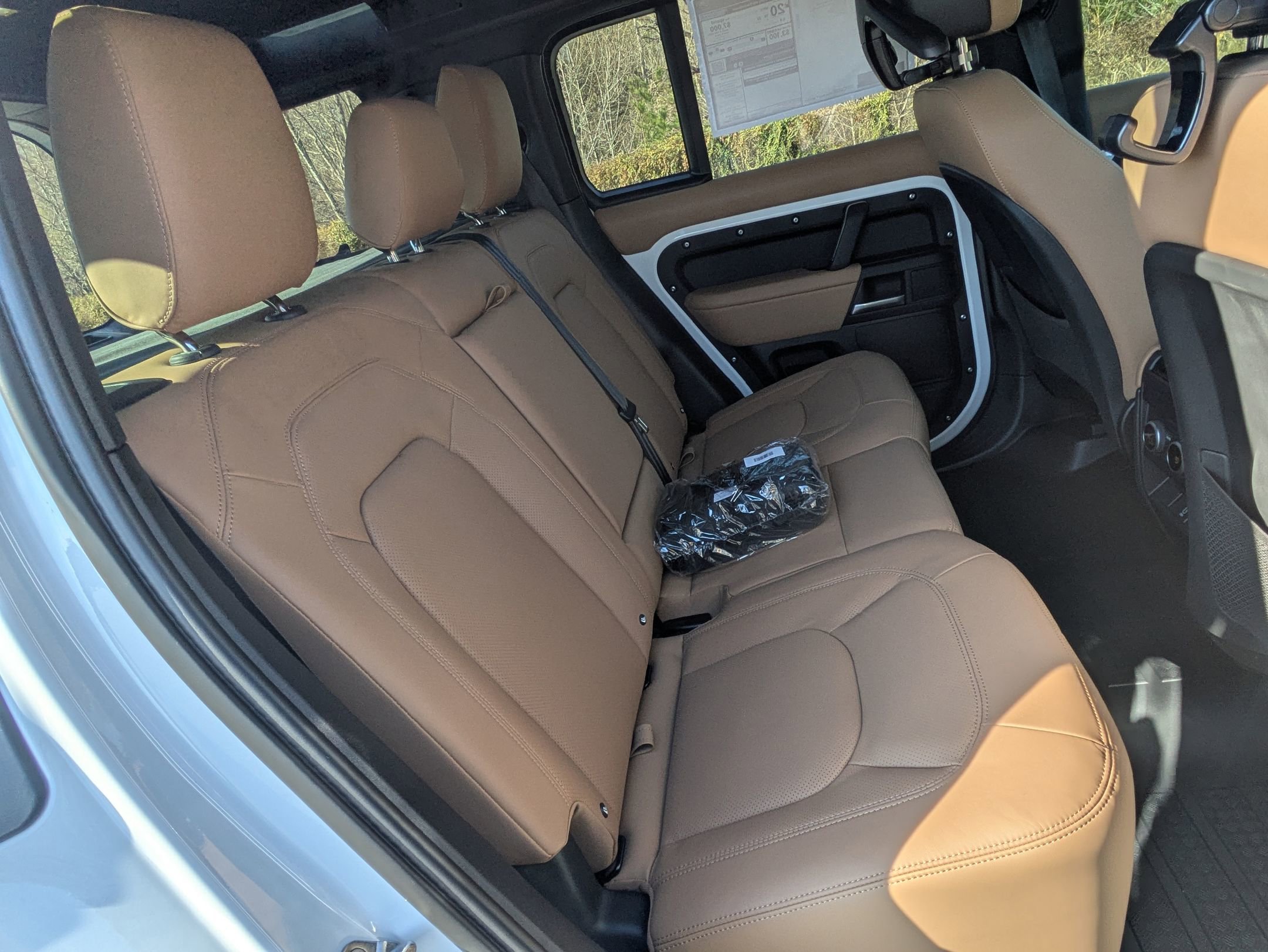 New 2026 Land Rover Defender 110 X-Dynamic SE image 29