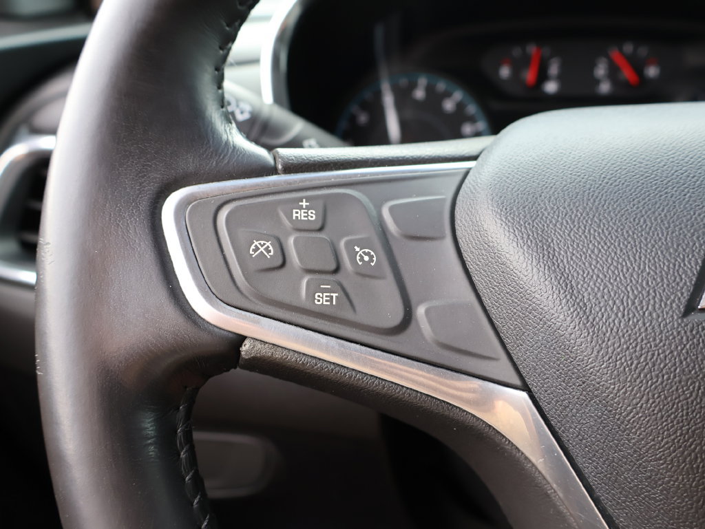 Used 2018 Chevrolet Equinox LT FWD image 25