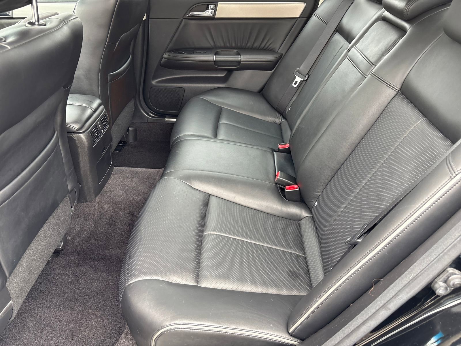 Used 2007 INFINITI M35 w/ Technology Pkg RWD image 25