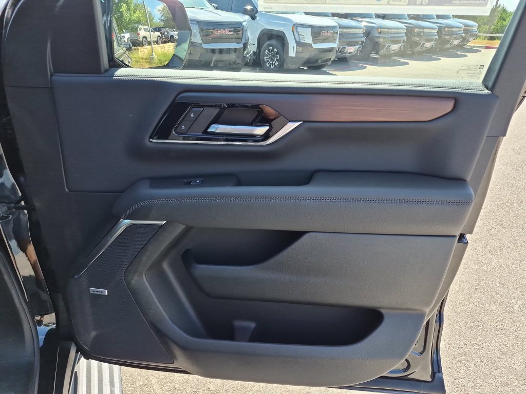 New 2026 GMC Yukon Denali w/ Denali Reserve Package AWD/4WD image 36