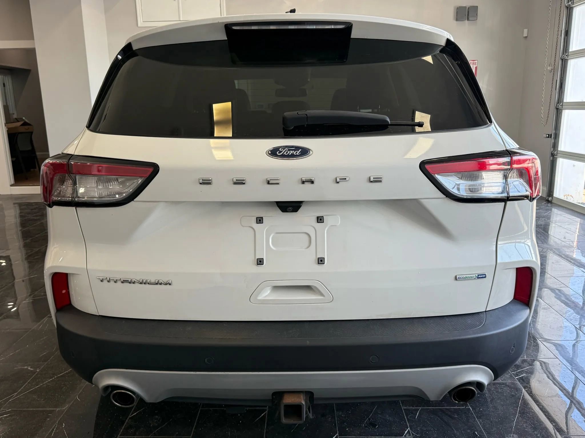 Used 2020 Ford Escape Titanium w/ Titanium Premium Package 2.0 image 5