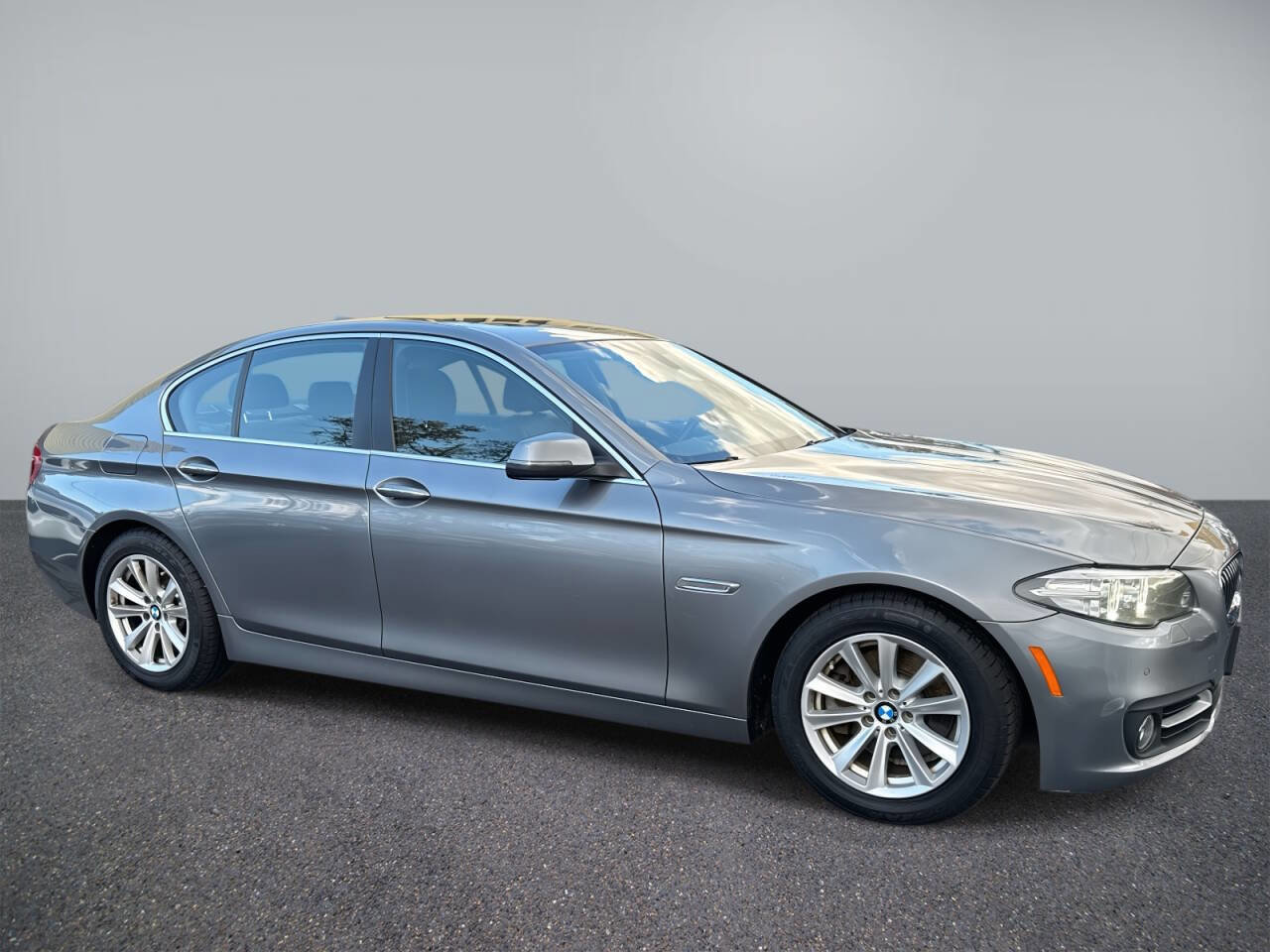 Used 2016 BMW 528i xDrive Sedan image 6