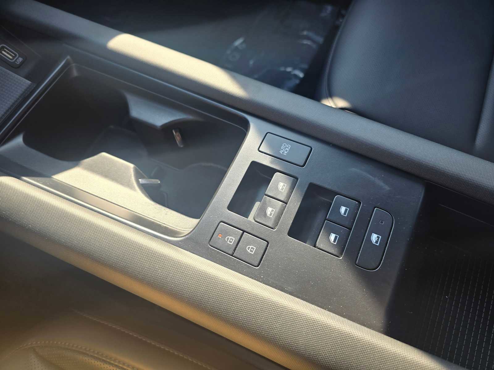 Used 2024 Hyundai Ioniq 6 Limited image 31