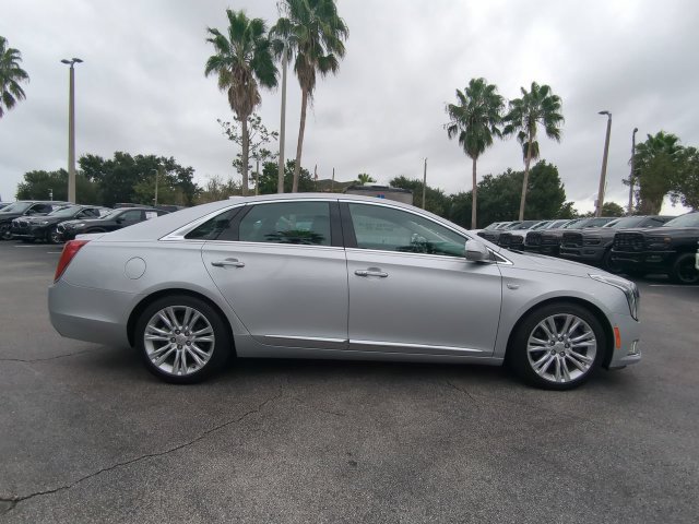 Used 2018 Cadillac XTS Luxury FWD image 4