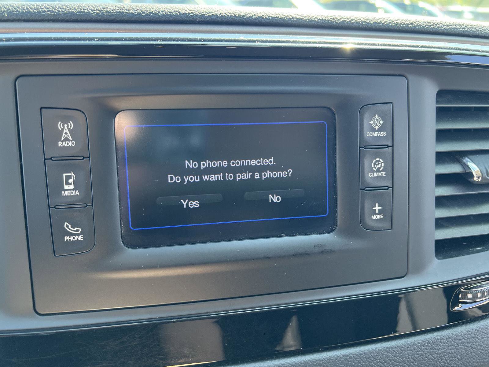 Used 2017 Chrysler Pacifica Touring image 23