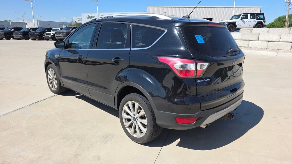 Used 2017 Ford Escape Titanium image 3