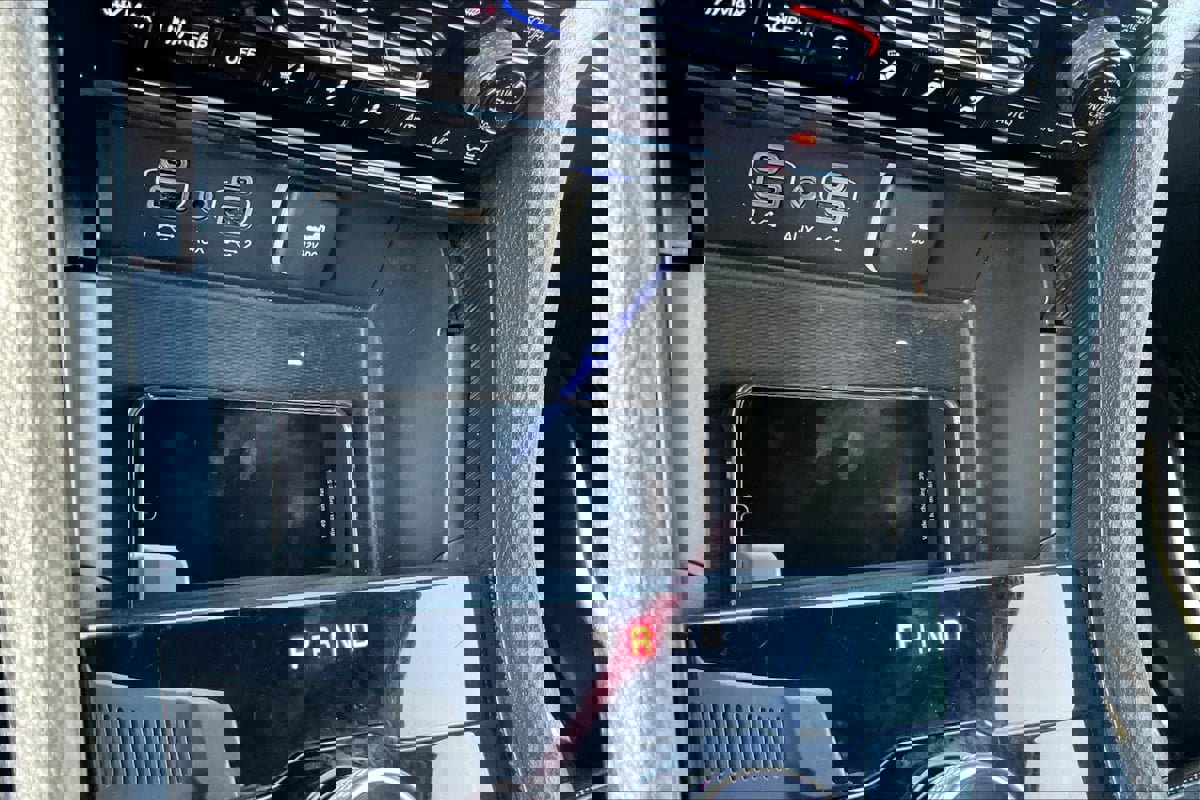 Used 2024 Jeep Grand Cherokee L Laredo image 28