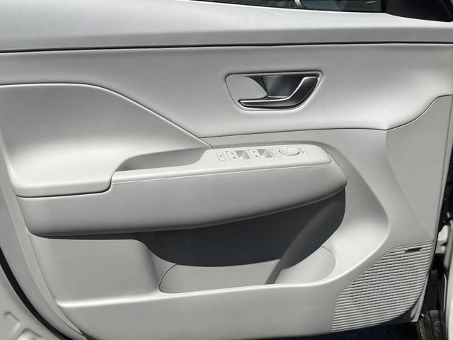 New 2026 Hyundai Kona Limited FWD image 10