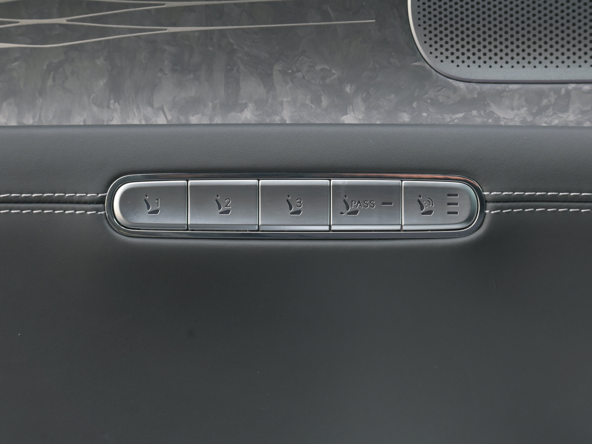 Used 2023 Genesis G90 3.5T AWD/4WD image 34