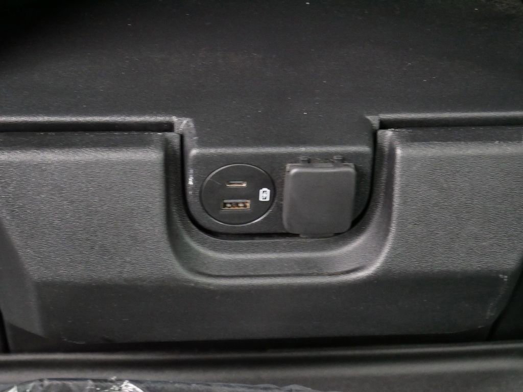 Used 2021 Ford F150 XLT w/ Equipment Group 302A High image 19