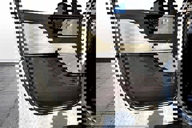 Used 2023 Lincoln Aviator Black Label Grand Touring w/ Class IV Trailer Tow Package image 23