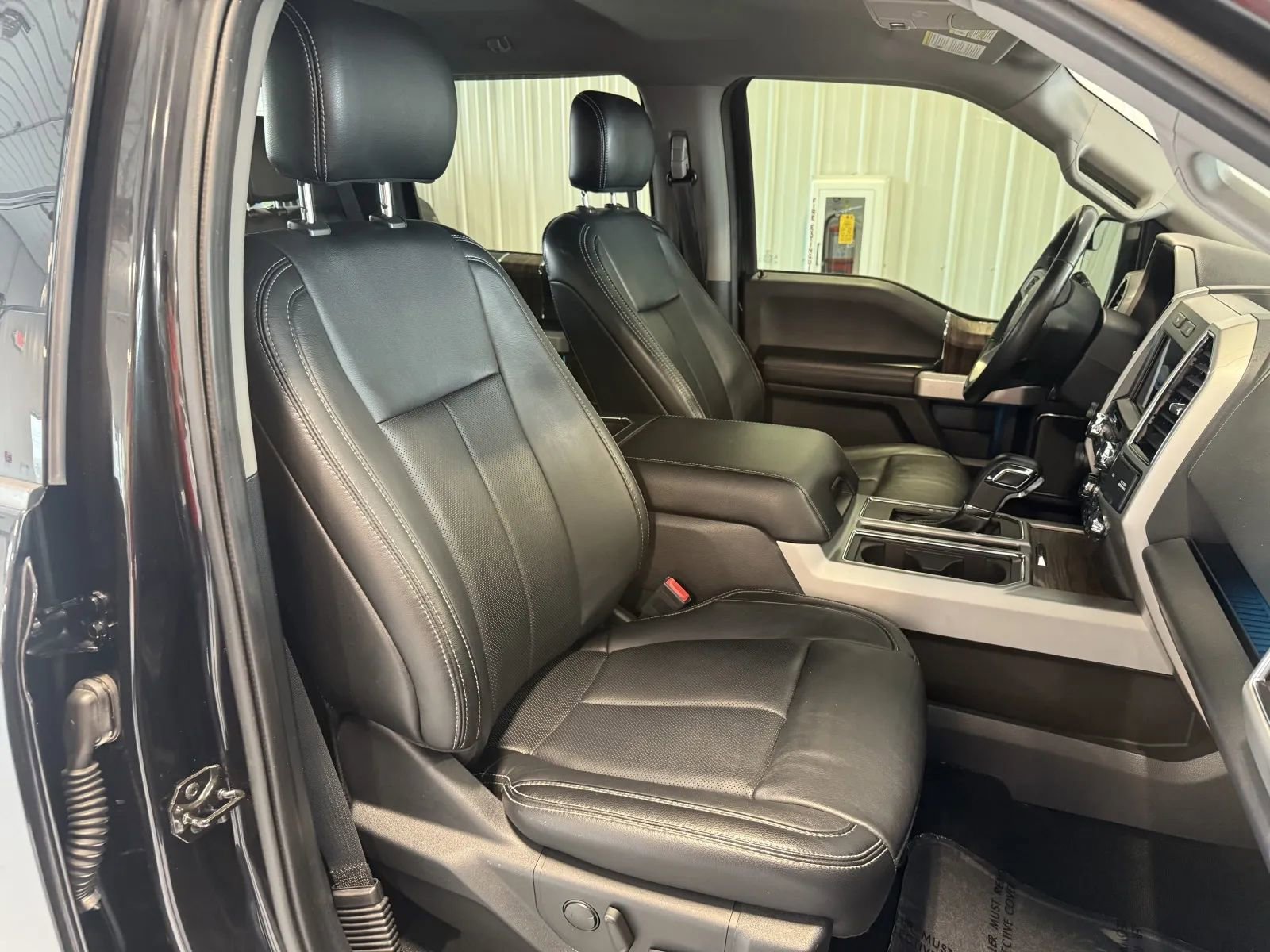Used 2019 Ford F150 Lariat w/ Trailer Tow Package AWD/4WD image 29